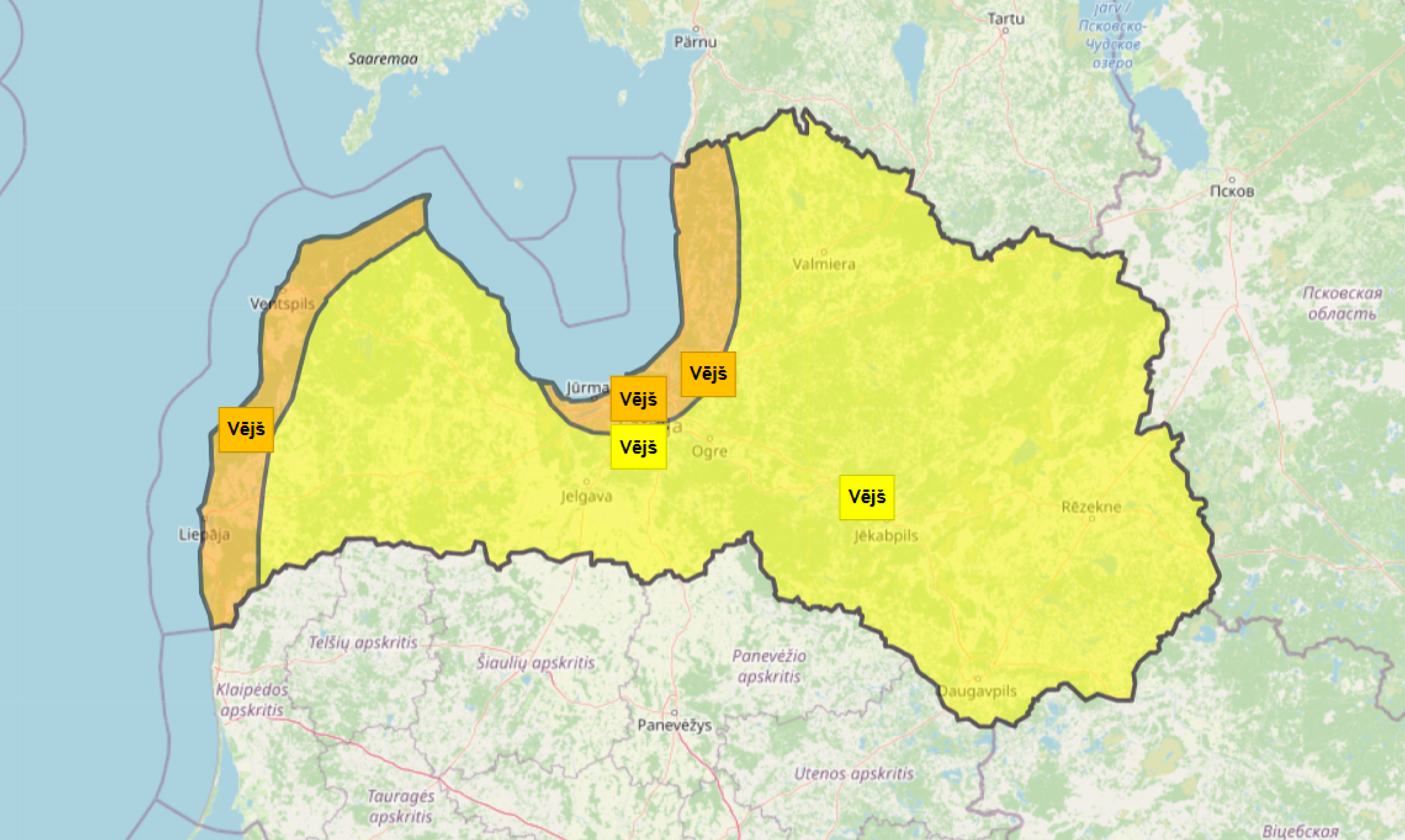 Rīgai tuvojas vētra: kā rīkoties, ja vējā cieš māja vai pagalms