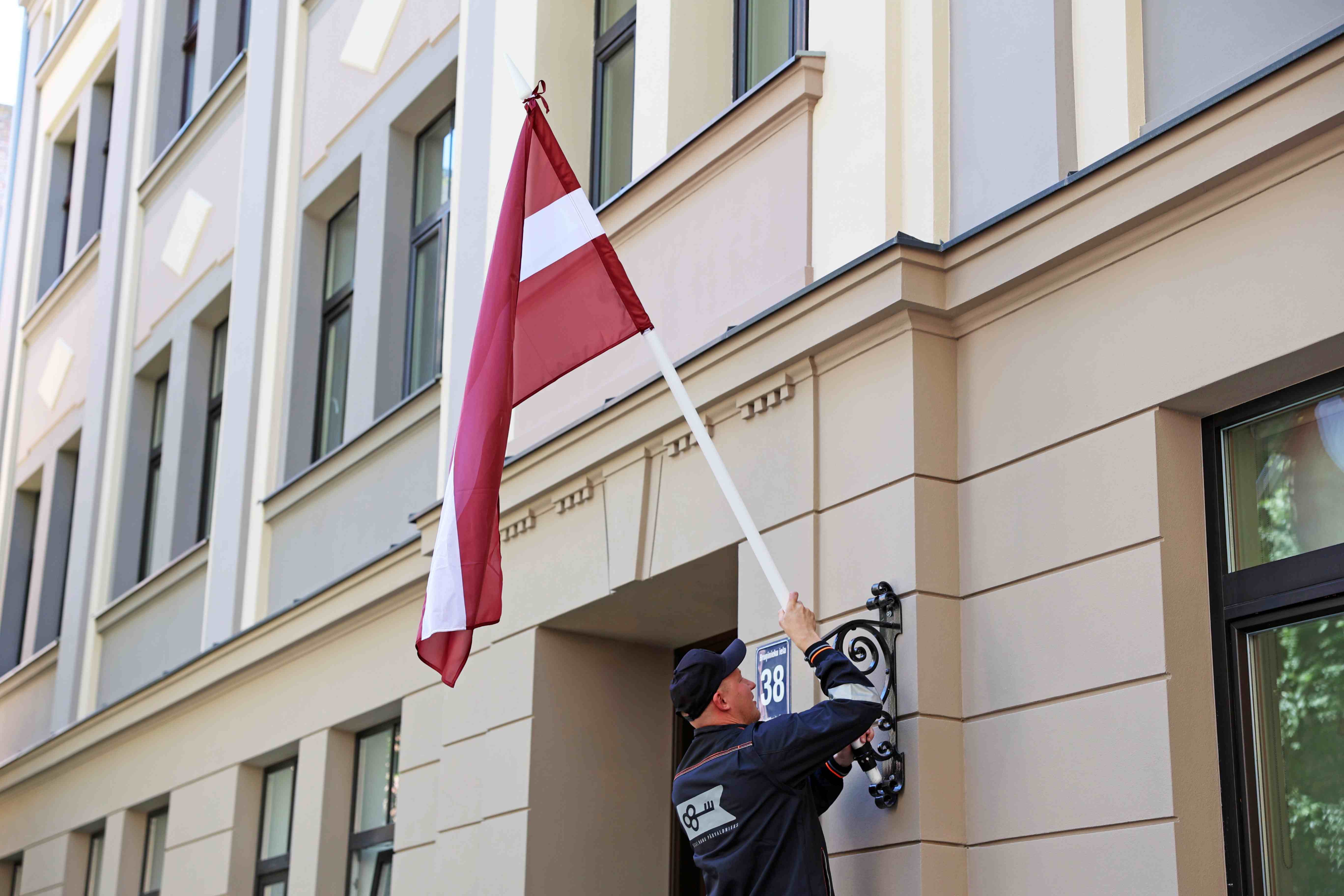 Klientu apkalpošanas darba laika izmaiņas valsts svētkos