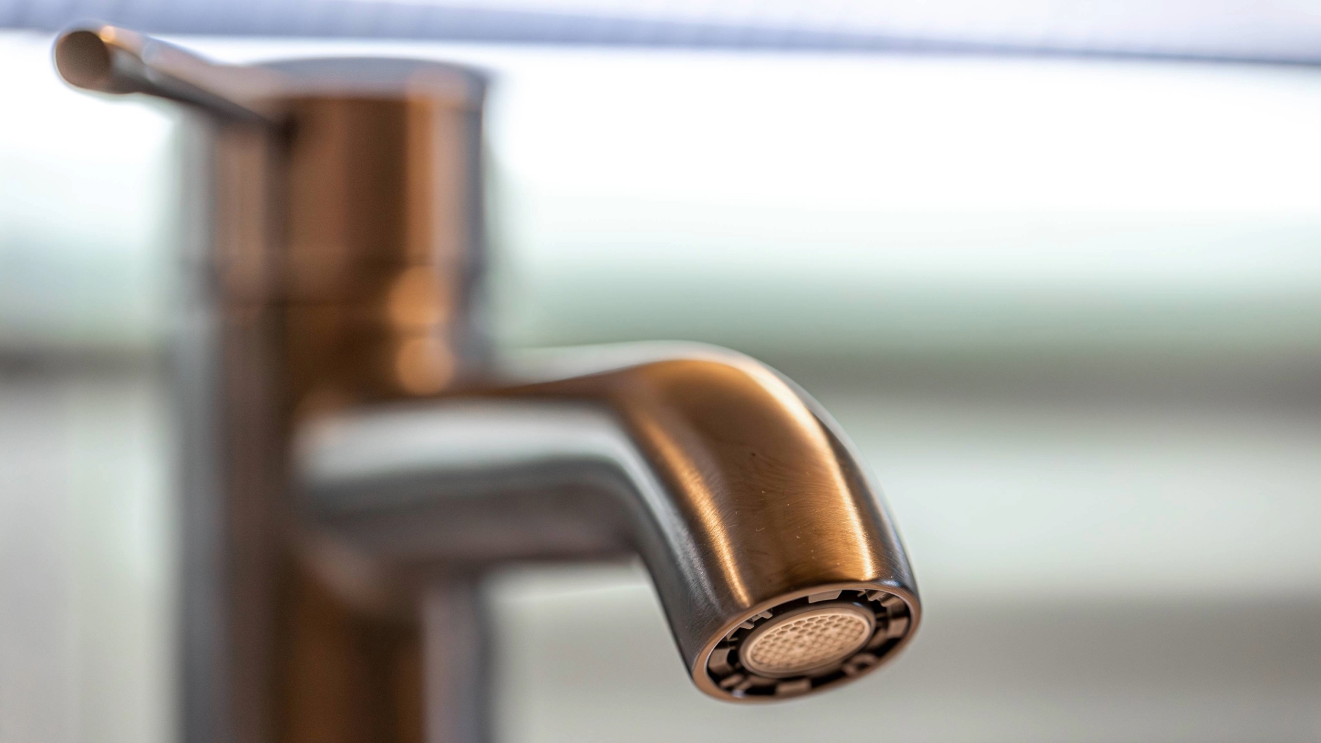 Kā pasargāt ūdens caurules no aizsalšanas aukstajā laikā