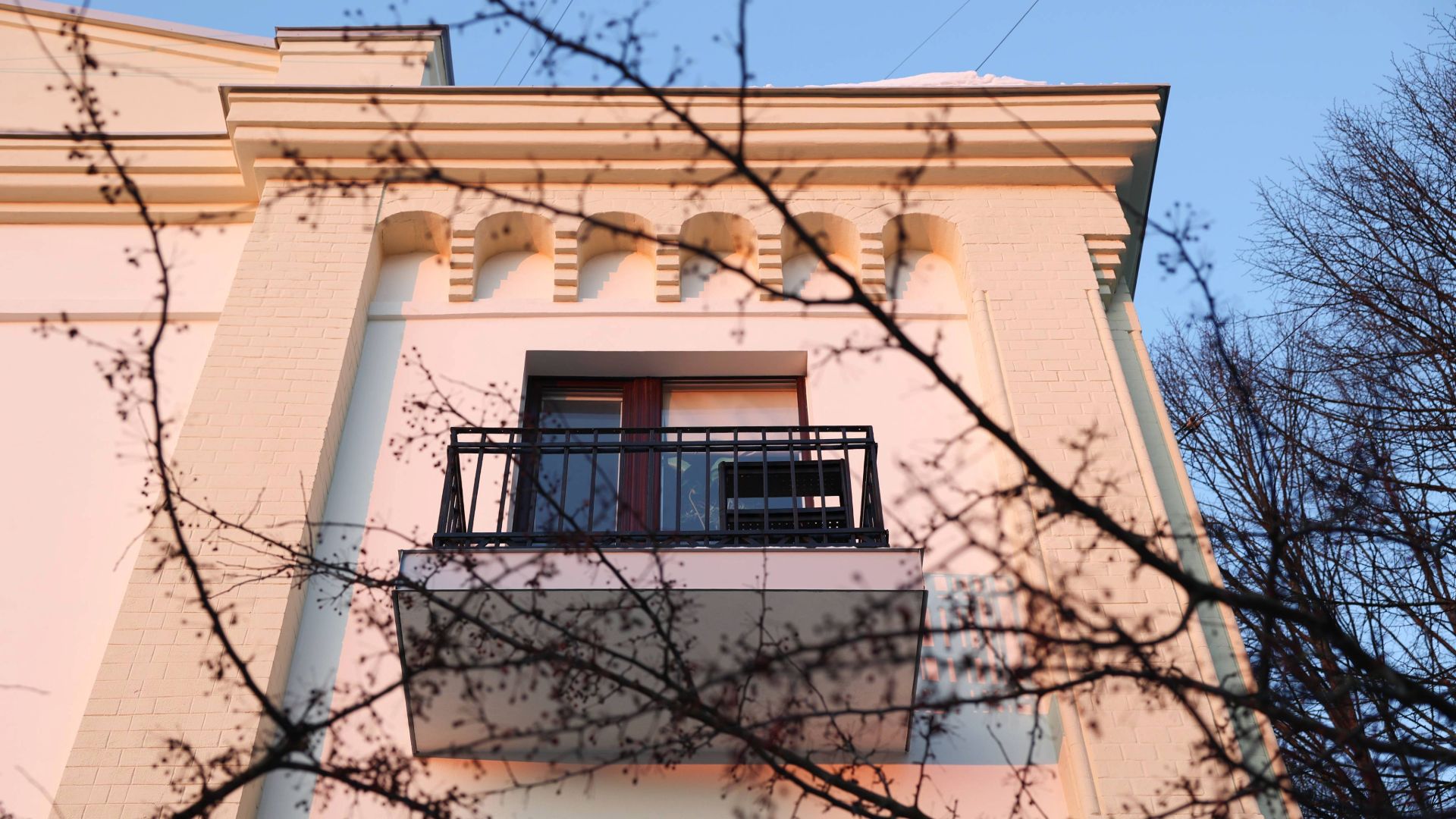 Pieredzes stāsts: soli pa solim atjaunojot vēsturisku ēku