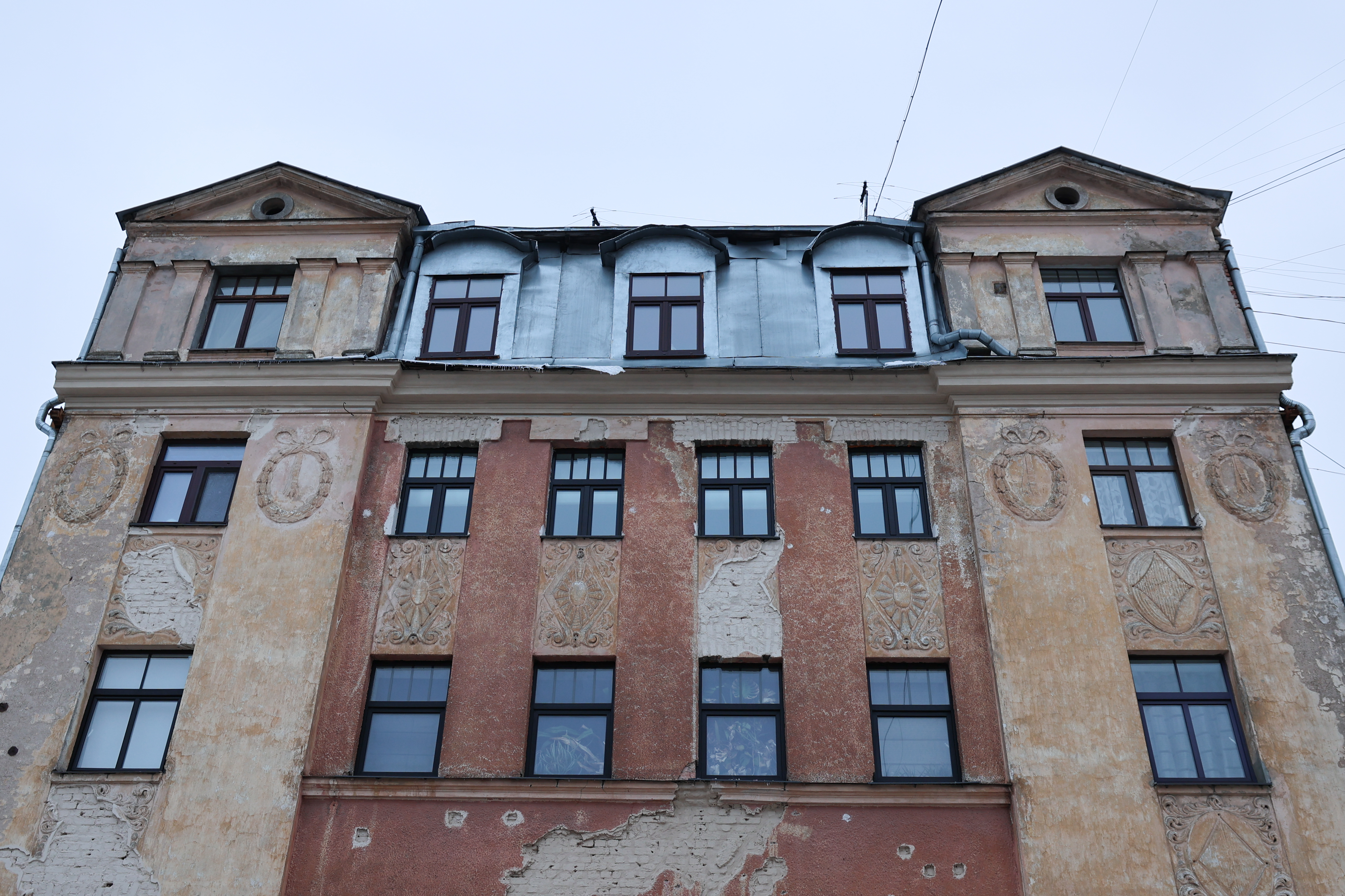 Uzsākta nama Hospitāļu ielā 15 renovācija