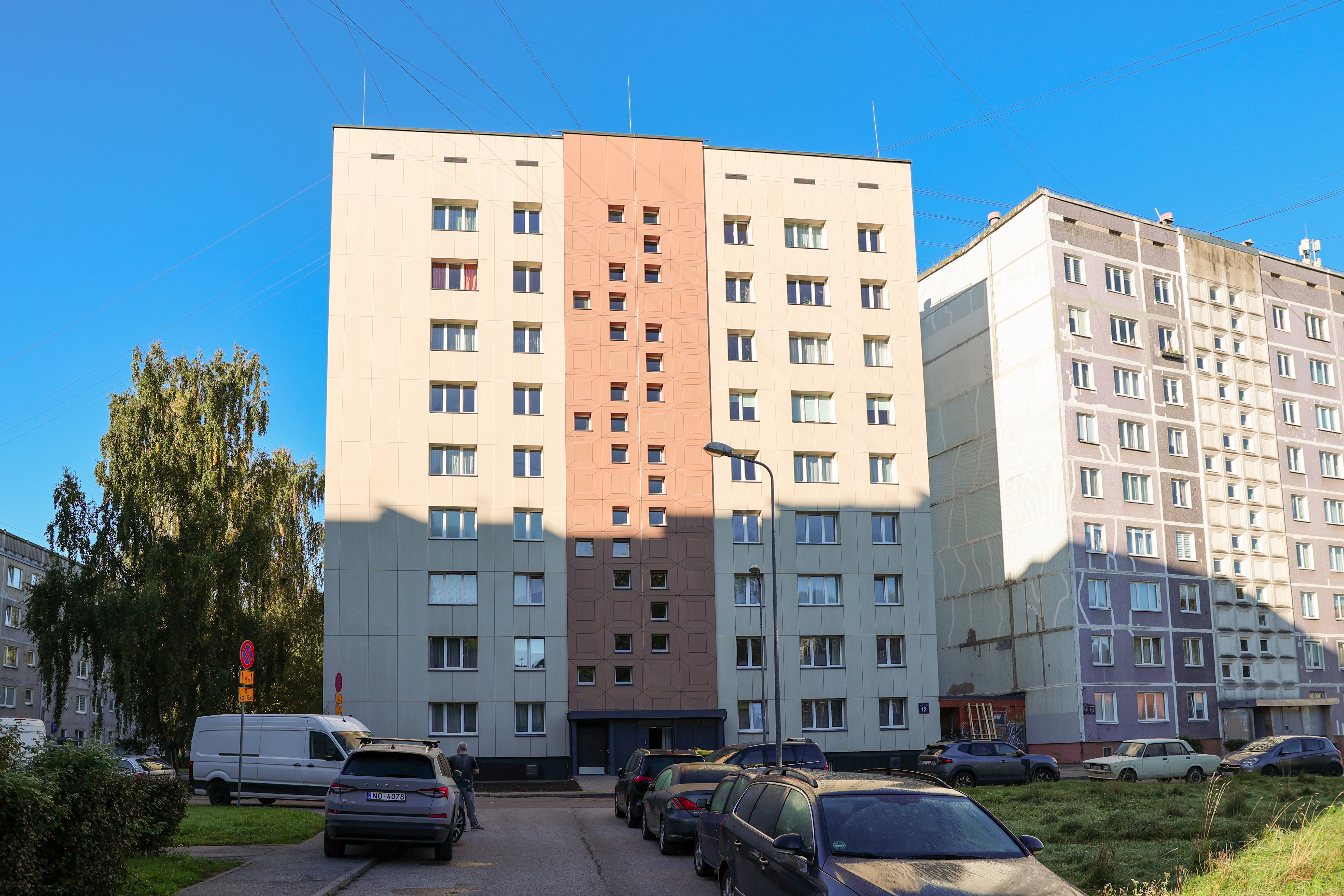 Pabeigta dzīvojamās mājas Varavīksnes gatvē 12 atjaunošana